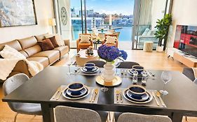 Absolute Waterfront Living In Barangaroo!